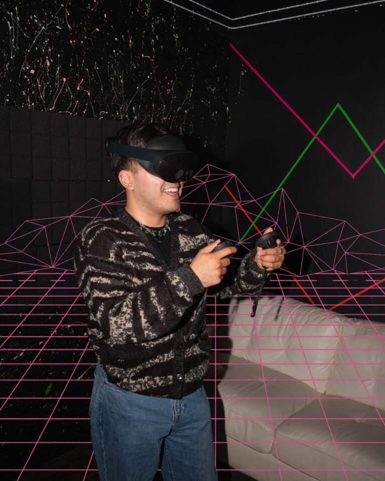 Virtual Reality Lounge Chicago: Finding Stillness in a Busy City