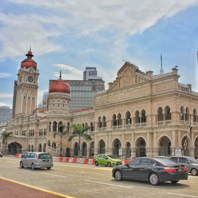 Dubai & Malaysia Tours | Adventurer Treks and Tours