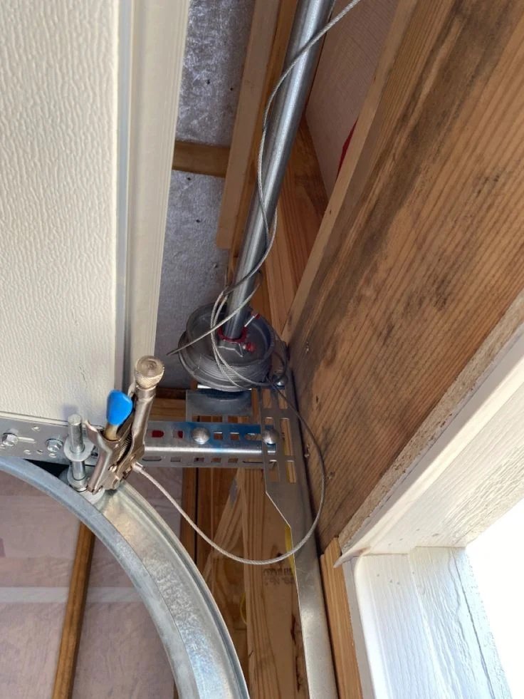 What Should Homeowners Know About Garage Door Cable Repair in Windermere, FL?