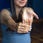 Affordable Wrist Pain Relief in Mumbai – Non-Surgical Treatment Guide