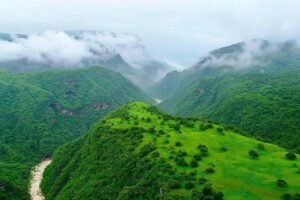 Which Mountain Villages Near Salalah Are Worth Discovering?