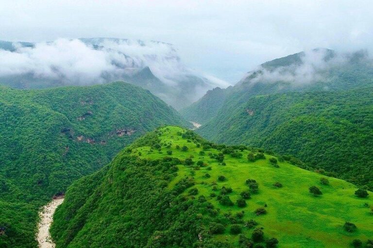 Which Mountain Villages Near Salalah Are Worth Discovering?
